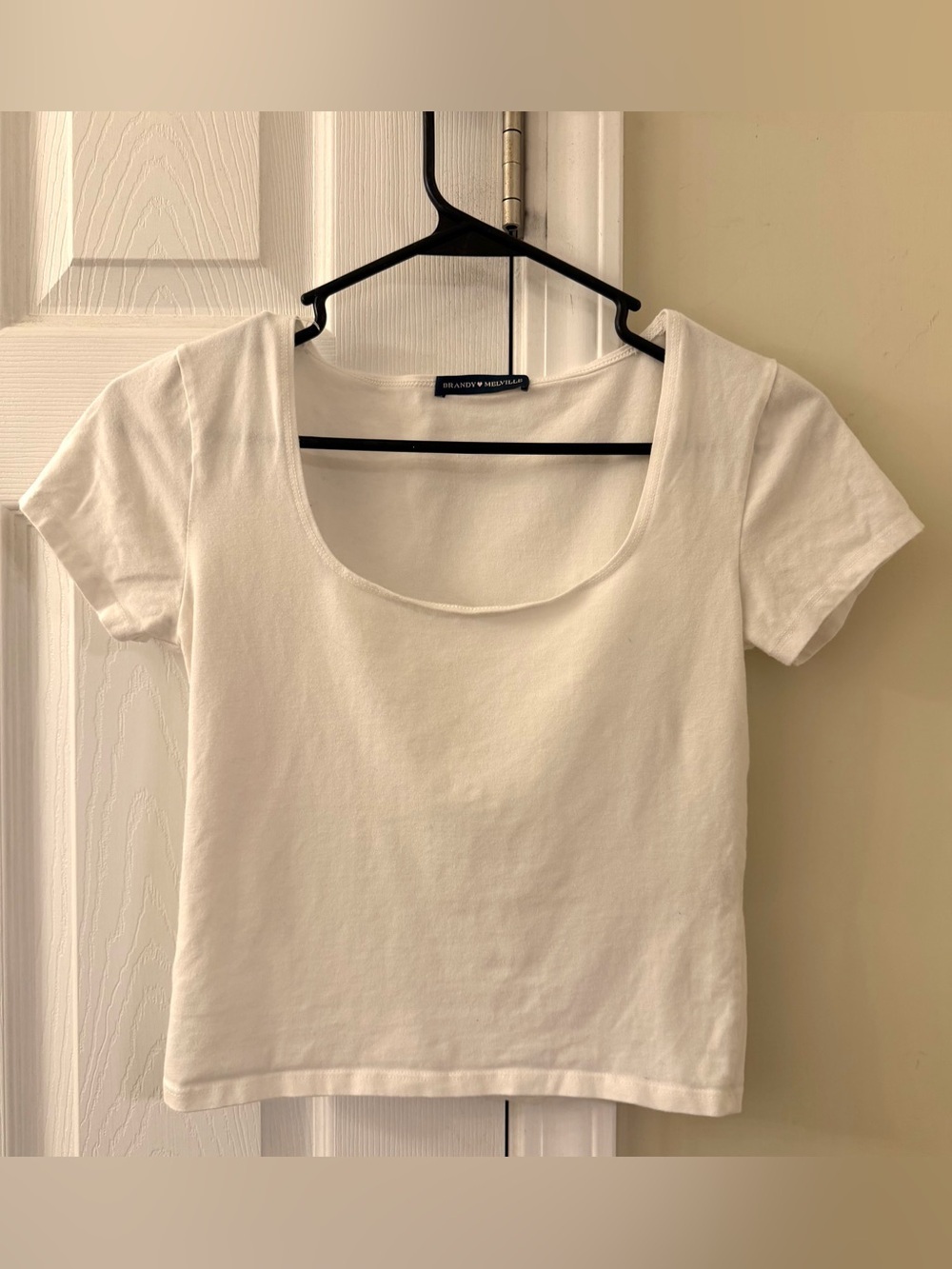 Brandy Melville White Scoop Neck Baby Tee